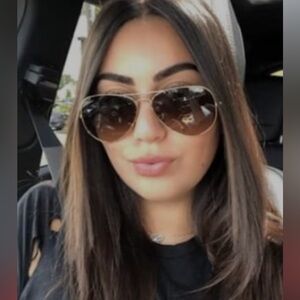 Meet your Posher, Lilly